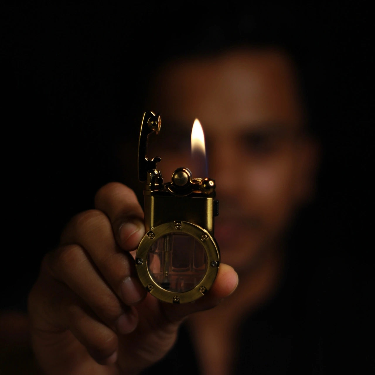 Vintage Style Dual Mode Visible Fuel Tank Lighter (Metallic)