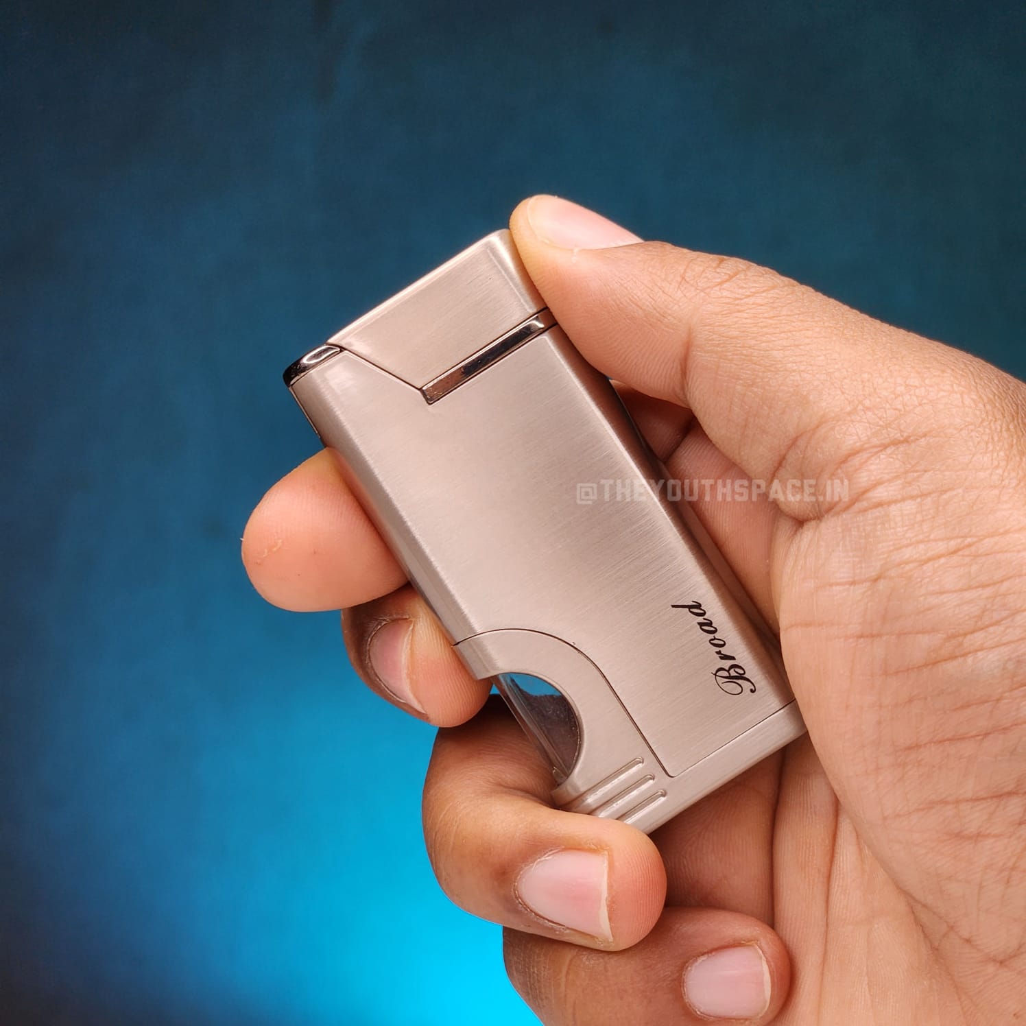 Sleek Fancy jet lighter with visible fuel tank (Metallic)