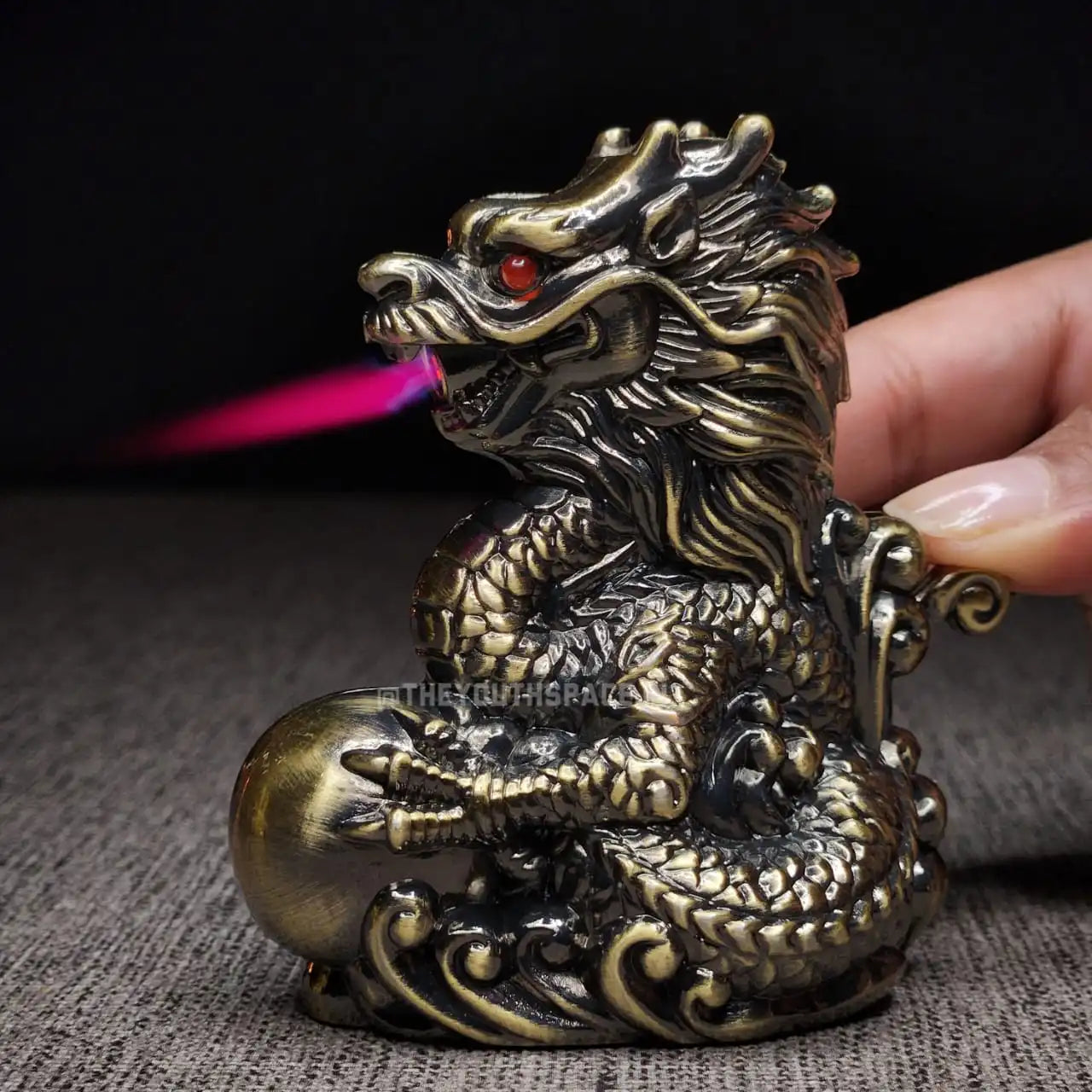 Dragon Showpiece Lighter (Metallic)
