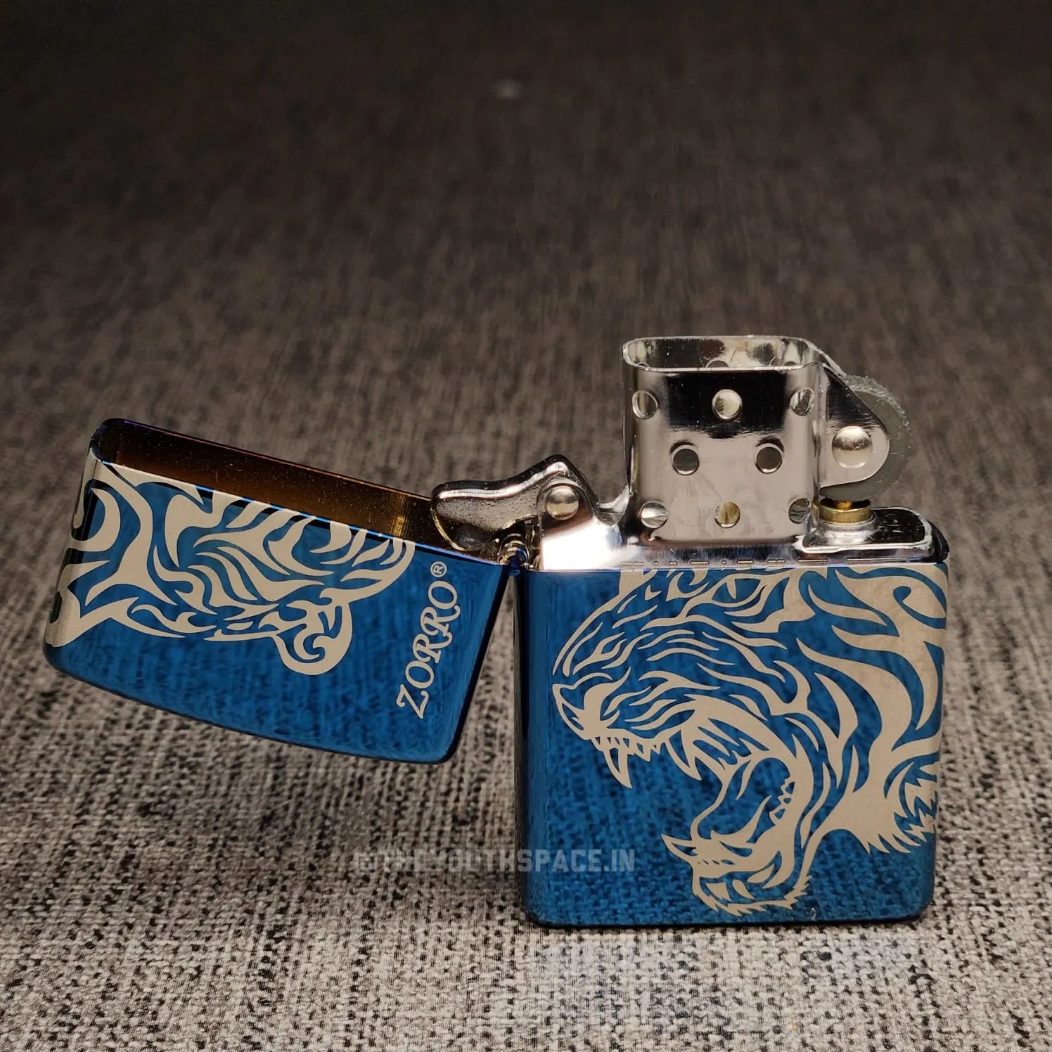 ZORRO ULTIMATE JUSTICE BRASS TIGER FACE LIGHTER 23HK