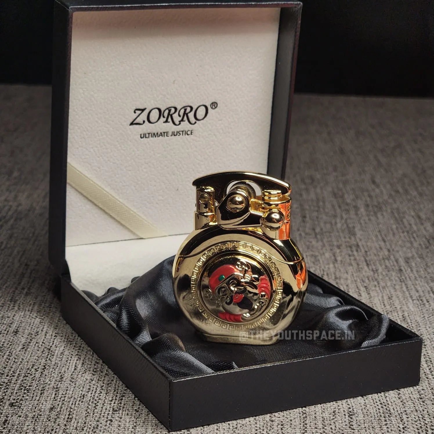 Zorro 620 Lucky God's Face Spinning Turntable Rocker Arm Kerosene Lighter
