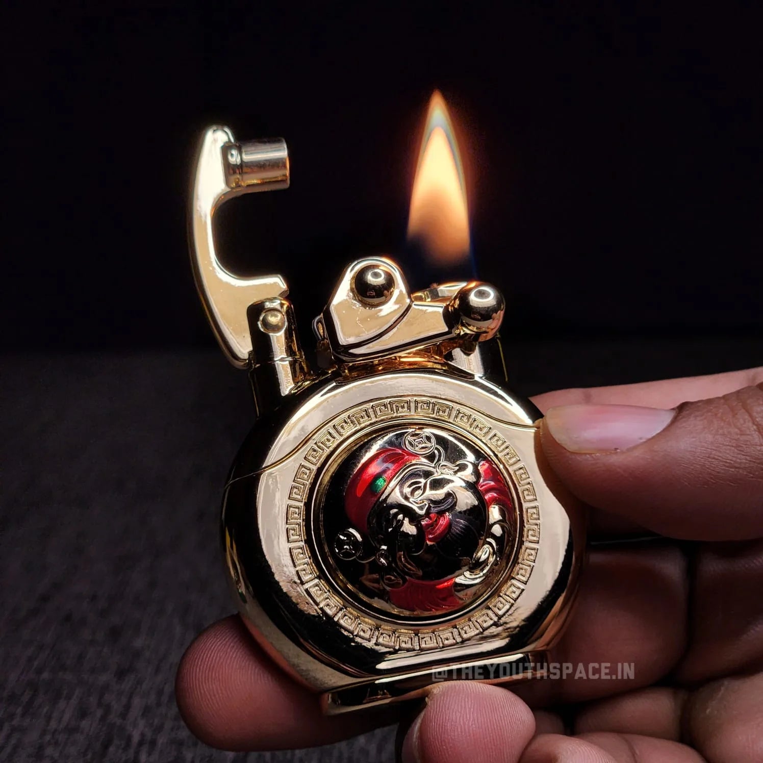 Zorro 620 Lucky God's Face Spinning Turntable Rocker Arm Kerosene Lighter