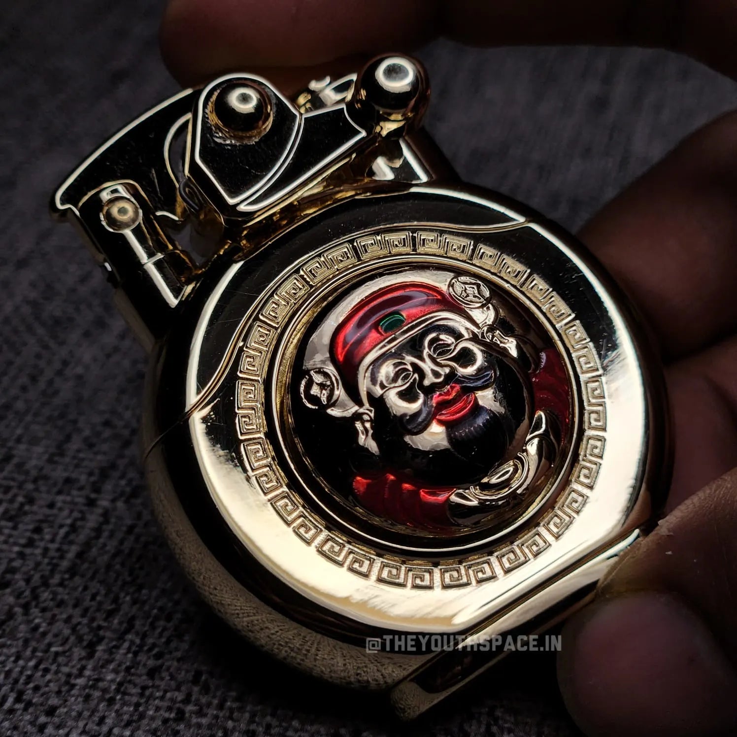 Zorro 620 Lucky God's Face Spinning Turntable Rocker Arm Kerosene Lighter