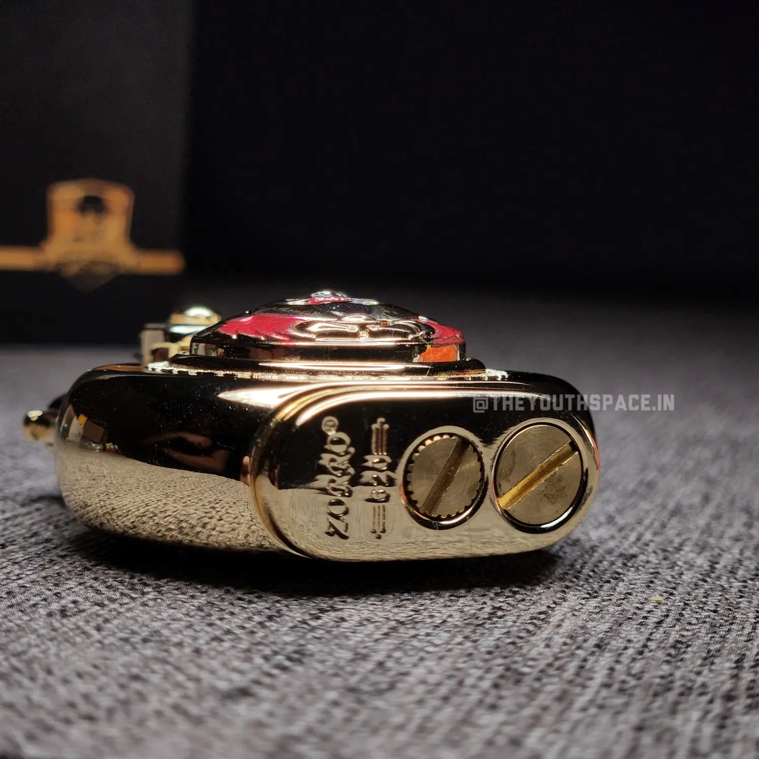 Zorro 620 Lucky God's Face Spinning Turntable Rocker Arm Kerosene Lighter