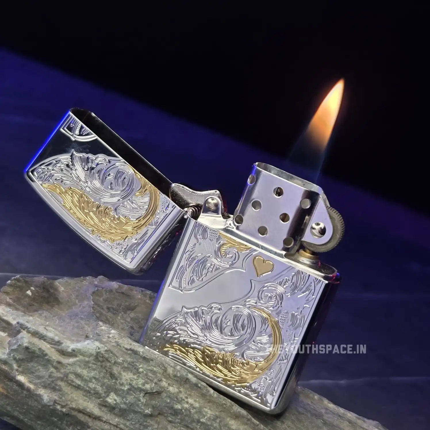 ZORRO ULTIMATE JUSTICE BRASS ACANTHUS LEAF AND HEART ENGRAVED LIGHTER 24HK