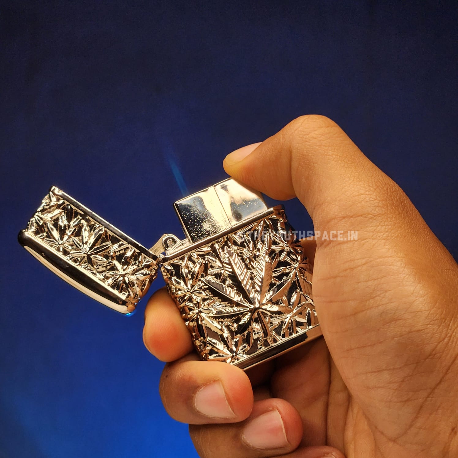 Royal Leaf Engraved Jet Lighter (Metallic)