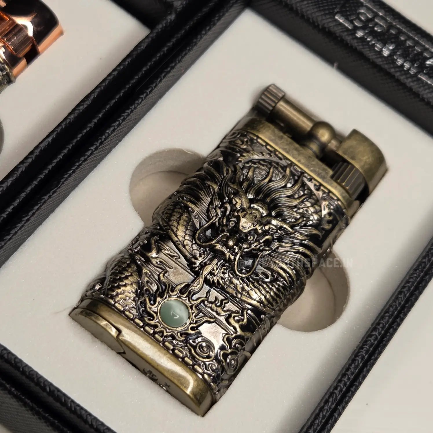 Premium Dragon Vintage lighter