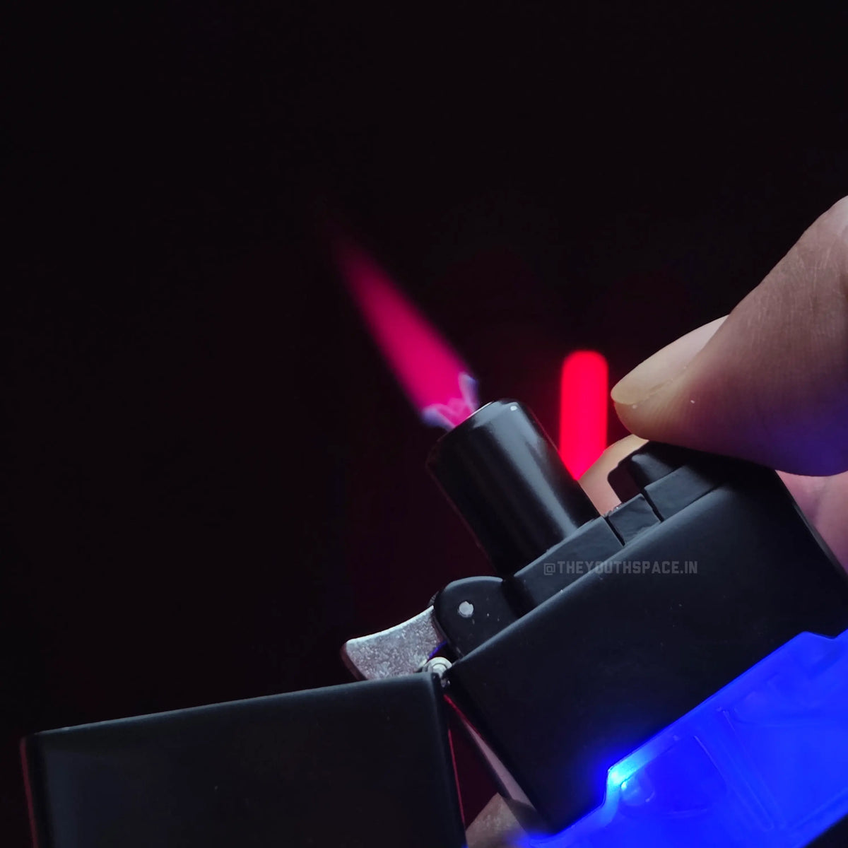 Lumi Tank Red Flame Jet Lighter (Metallic)
