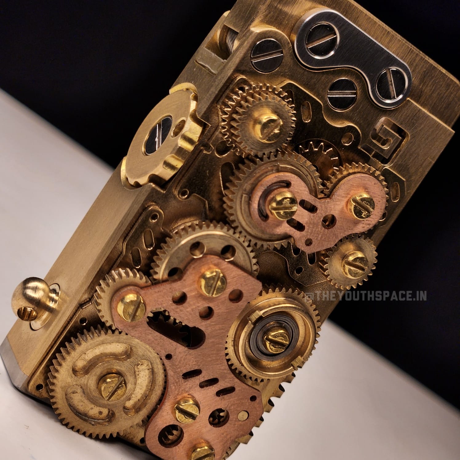 Premium Vintage Brass Steam Punk Mechanical Gear Linkage Automatic Lighter