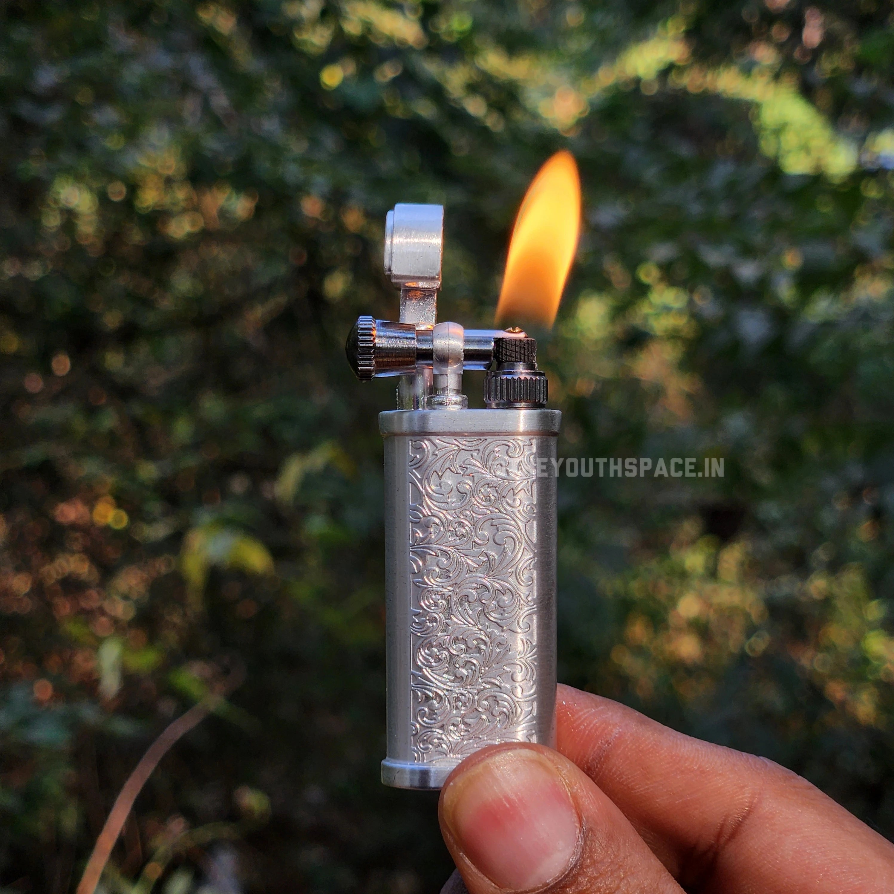 Vintage Intricate Design Lift Arm Metal Lighter