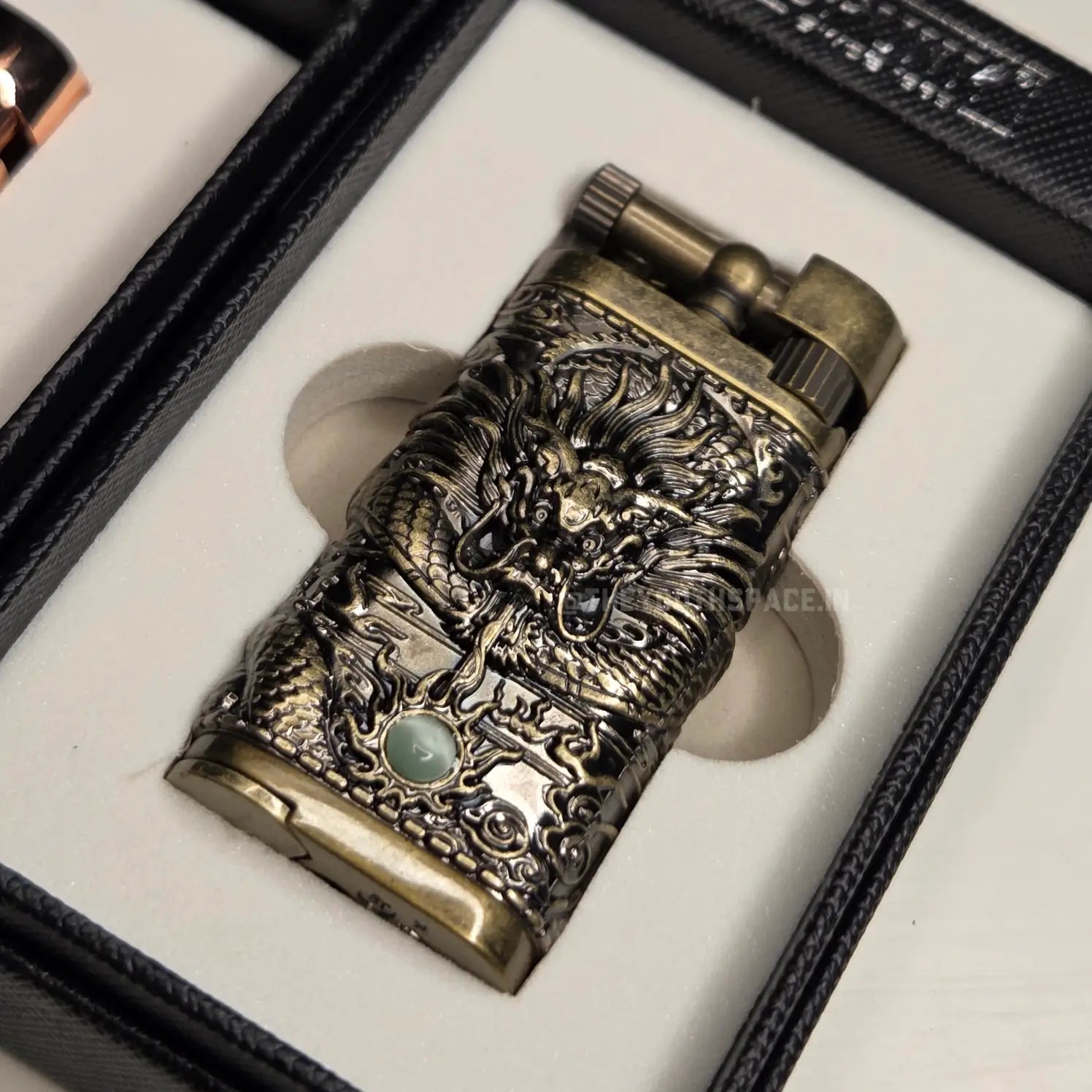 Premium Dragon Vintage lighter