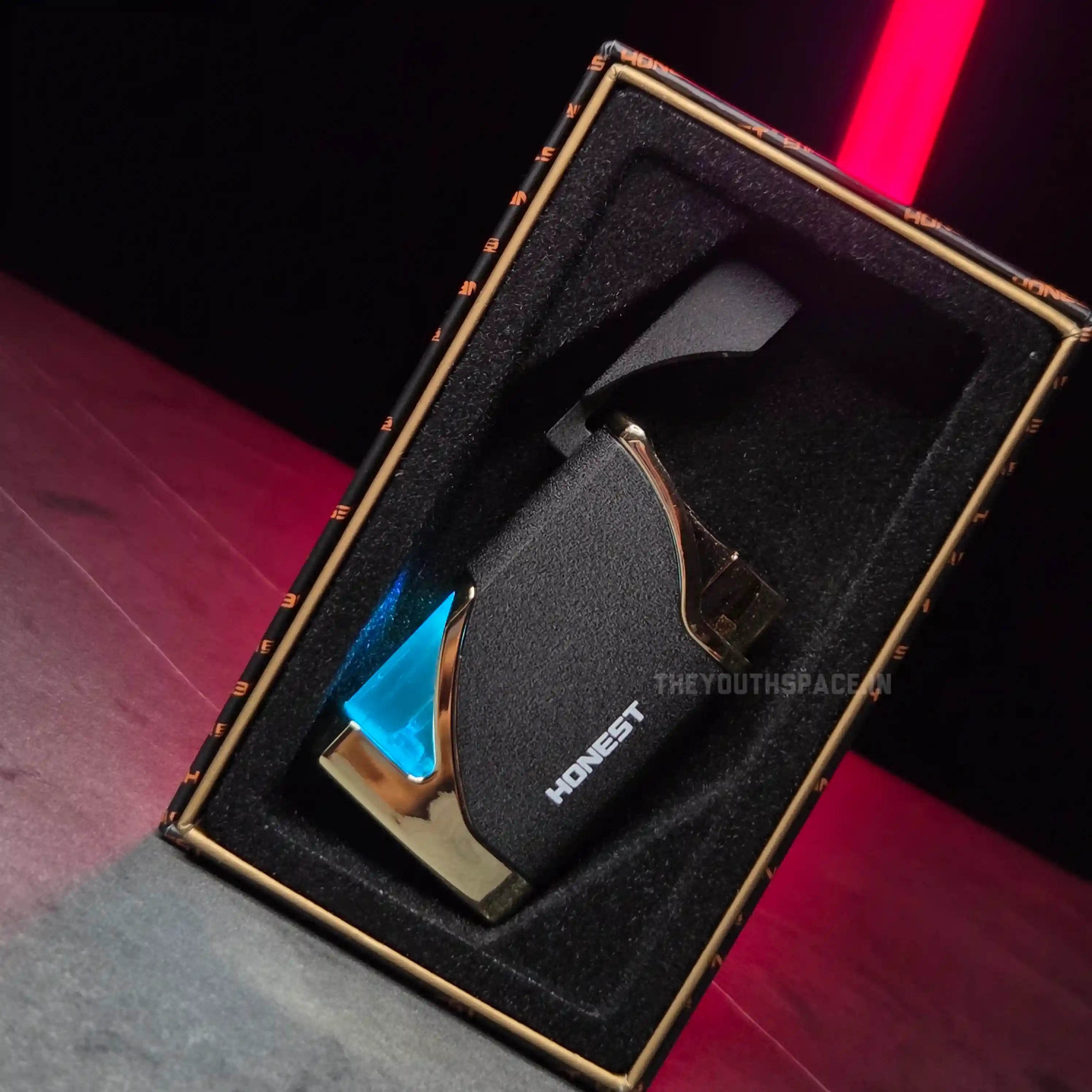 Honest Compact Matte Black Glow Tank Jet Lighter