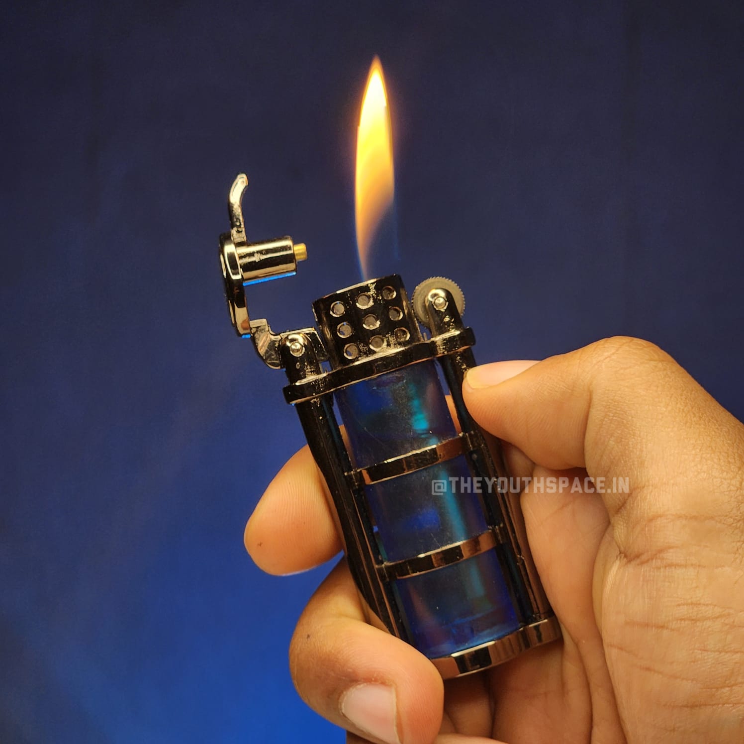 Lantern Clear Visible Tank Lighter (Metallic)