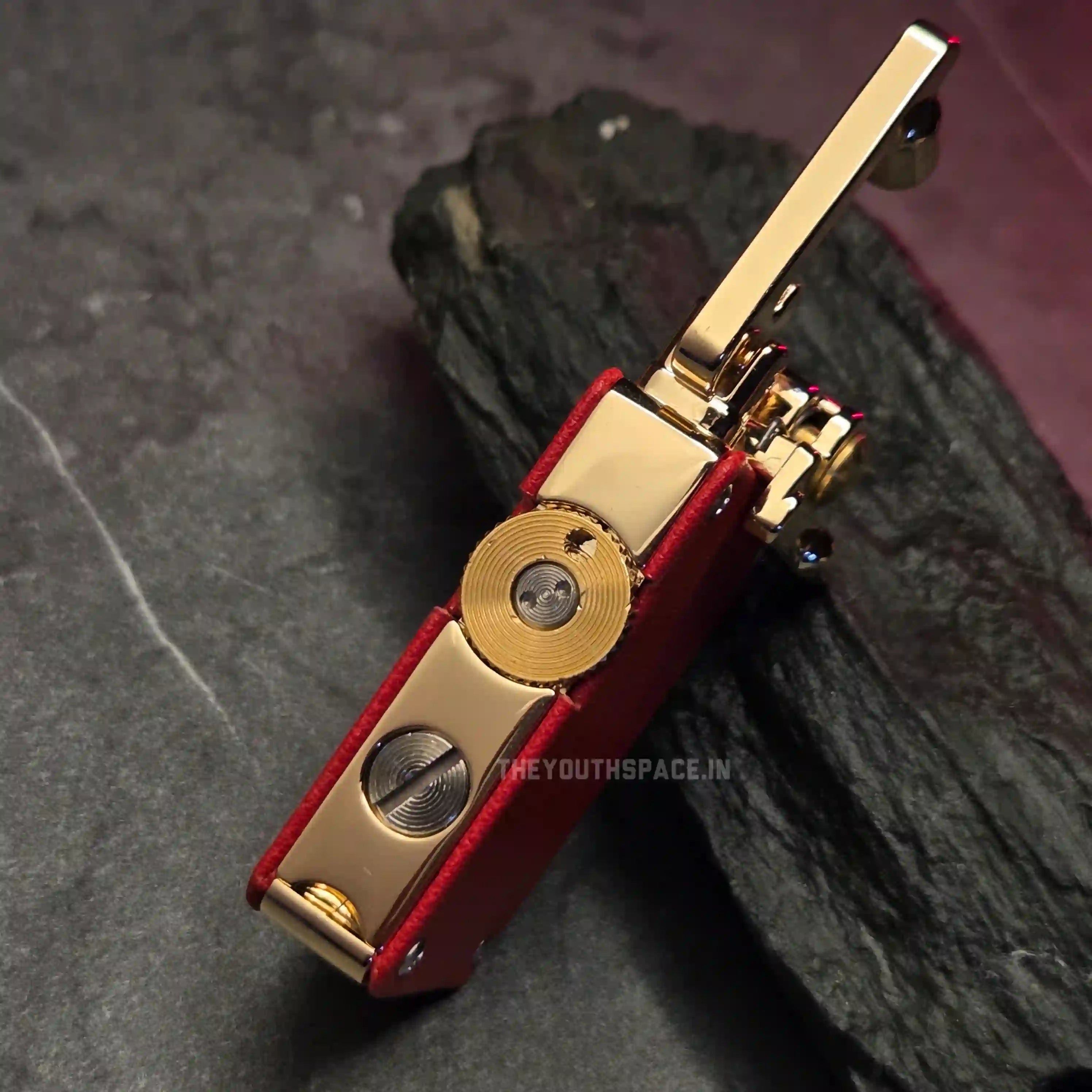 CHIEF 702 Carved Leather Rocker Arm Lighter