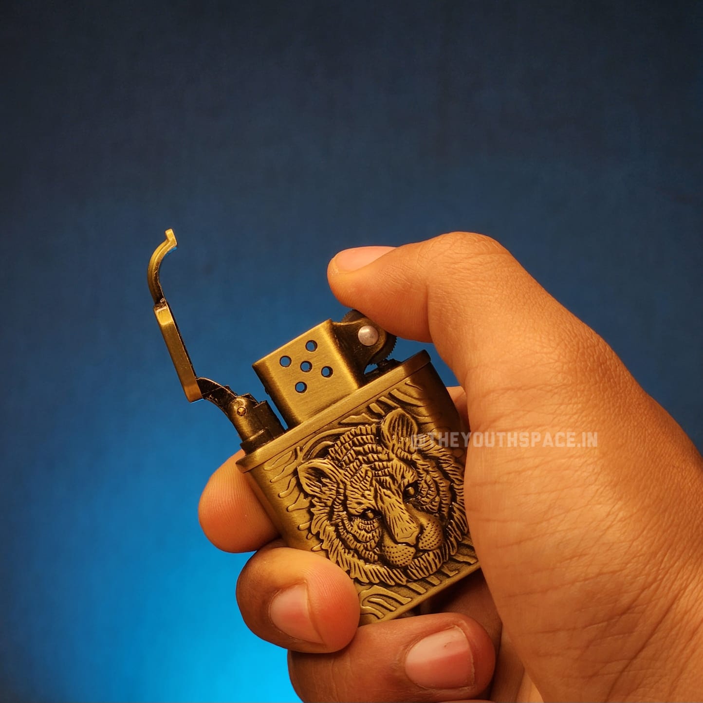 Tiger Flint Wheel Classic Lighter (Metallic)