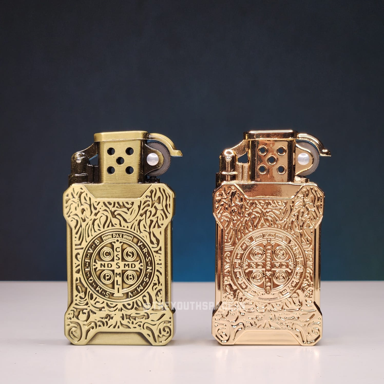 Engraved Flint Wheel Lighter (Metallic)