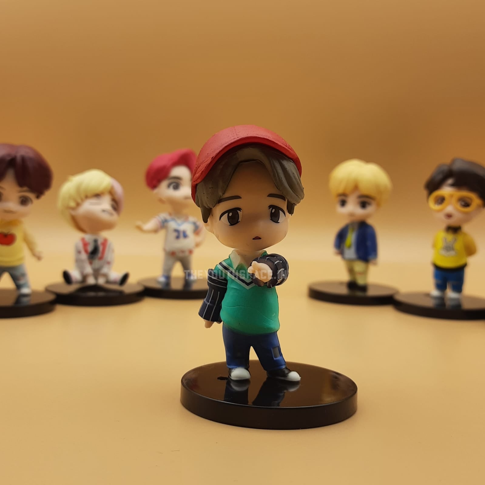 Tiny Tan Idol Set (Set of 7 Figurines)